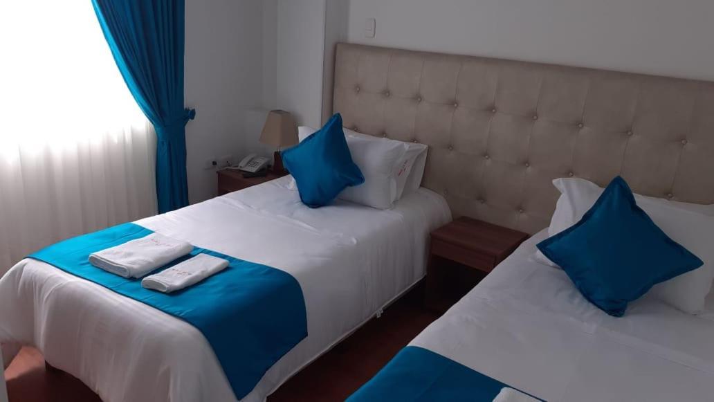 Hotel En Bogota - Fontana Di Trevi ภายนอก รูปภาพ