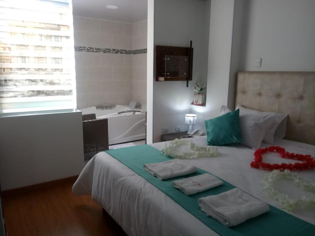 Hotel En Bogota - Fontana Di Trevi ภายนอก รูปภาพ